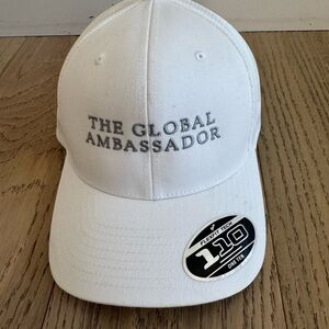 THE GLOBAL AMBASSADOR Flexfit Hat White